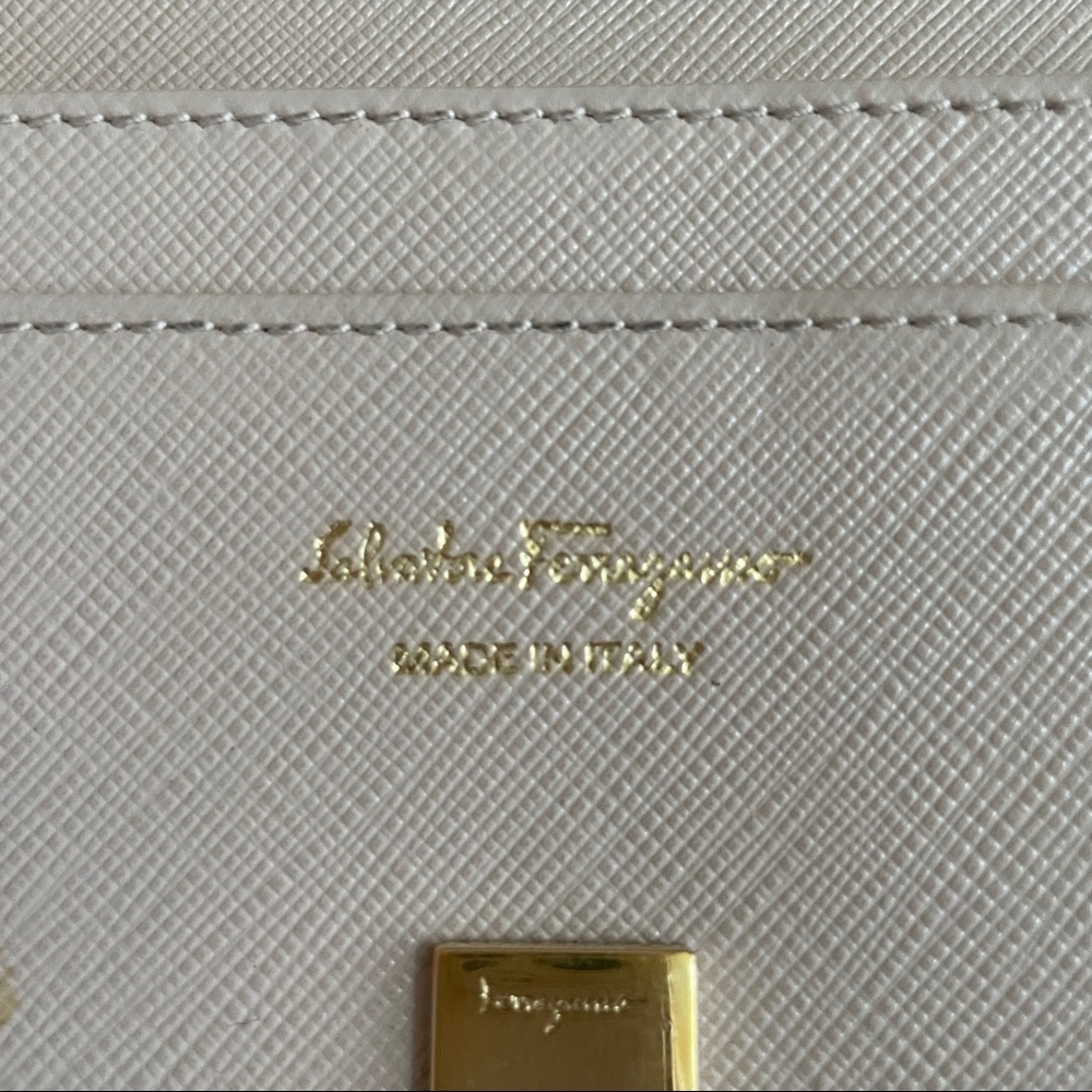 Salvatore Ferragamo Macaron Continental Wallet View 5